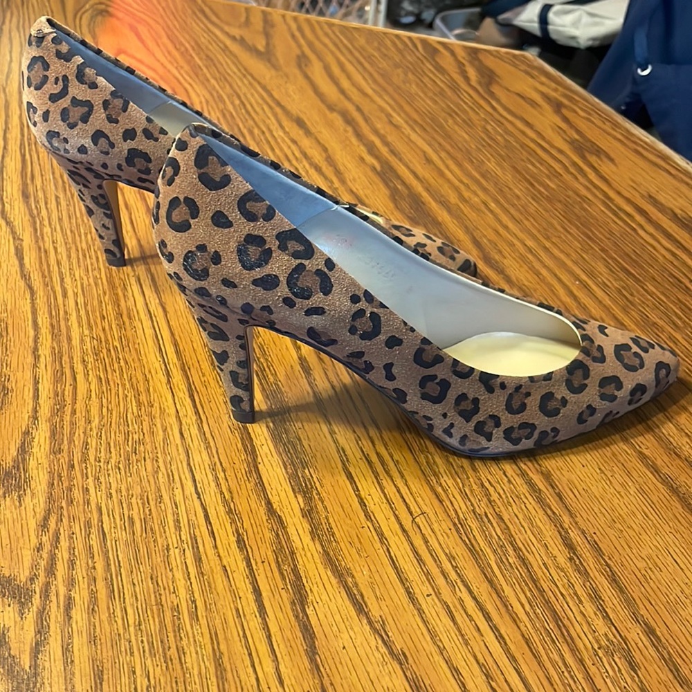 Caress’s vintage cheetah print heels, size 8.
